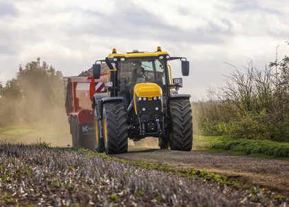 Fastrac_iCON_in_field